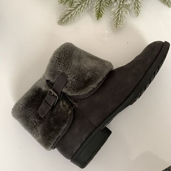 GH Bass & Co Women’s Alexis Gray Ankle Boots Faux Fur Slip On Size 10 - Picture 6 of 11